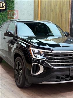 ڤۆڵکسواگن ئەتڵەس کرۆس سپۆرت